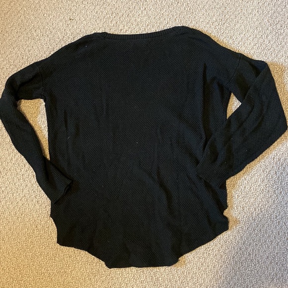 Aritzia black sweater - Picture 4 of 4